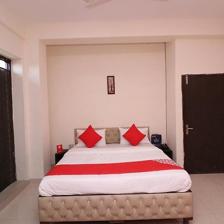 Oyo 26652 Roop River Resort Naupala Exterior photo